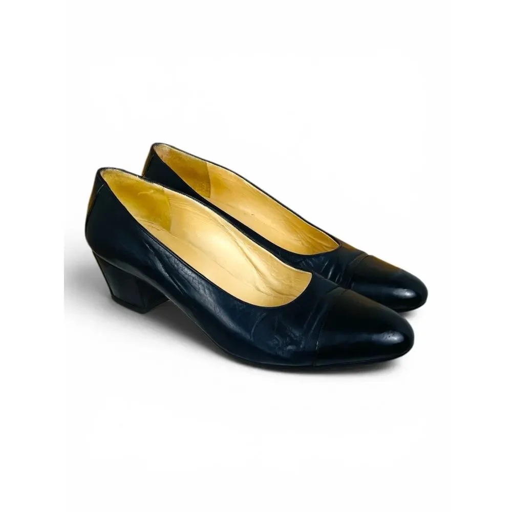 Chanel 1998 Two Tone Spectator Cap Toe Pumps Dark Navy Black Leather Heels 36